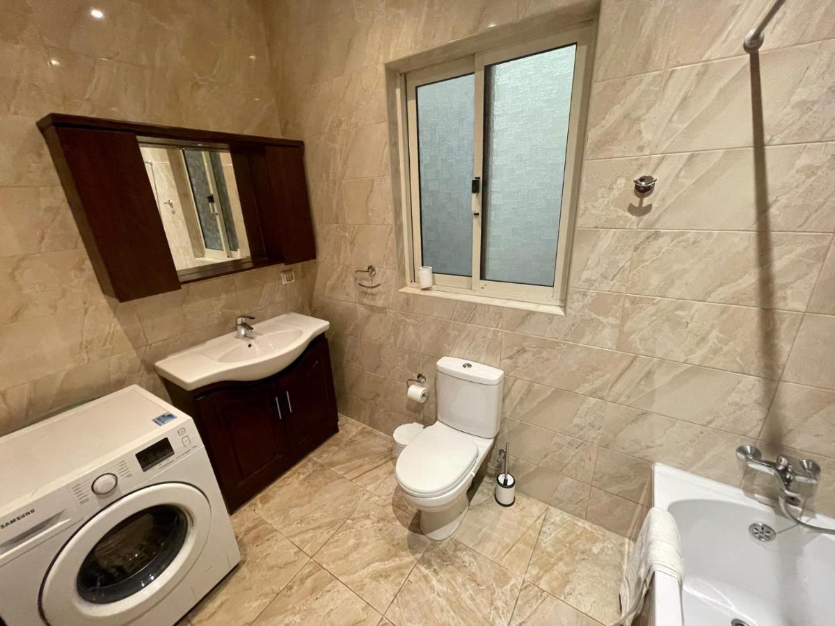 Seafront Apartment With Balcony Overlooking Marina Għajnsielem Buitenkant foto